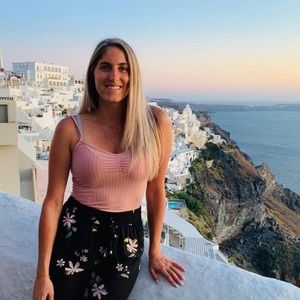 Meet your Posher, Laurence